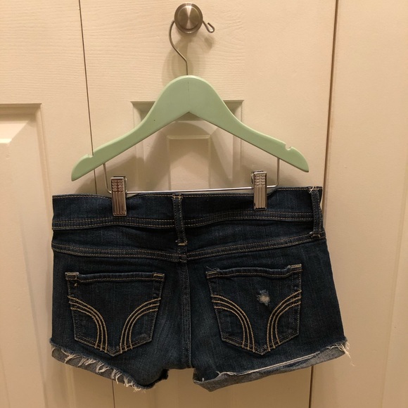 Hollister low rise denim shorts - Picture 2 of 2
